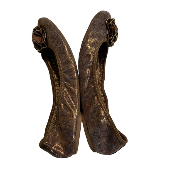 Lindsay Phillips Liz Ballet Flats Brown Metallic Flower Leather - Picture 6 of 10